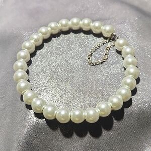 Simple white bangle bracelet BM-6-003